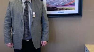 Larry L Platinum Jubilee award